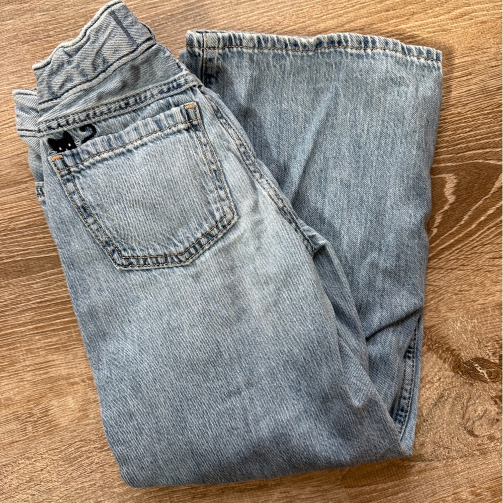 Abercrombie Girls Jeans Size 5/6 with Black Cat Pocket